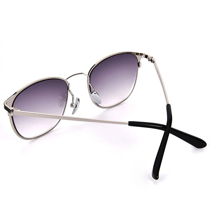 Black polarized gradient sunglasses for men (5)