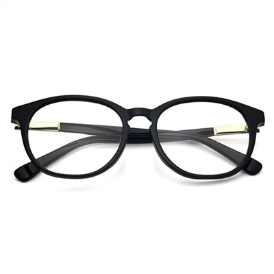 משקפיים עם מסגרת עגולה